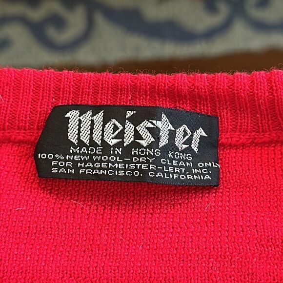 Vintage 70s Meister red wool sweater with navy blue snowflake pattern - Picture 8 of 12